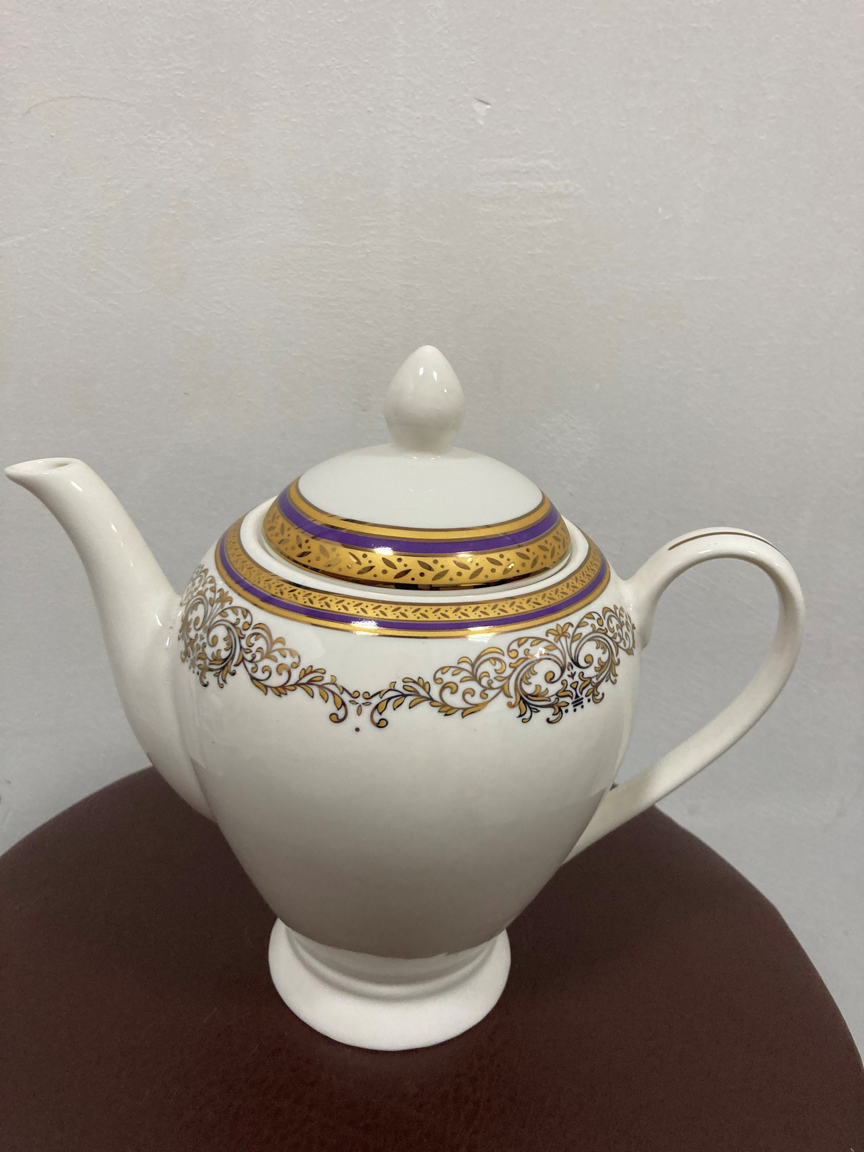 Чайник фарфоровый  1л.белый с рисунком
